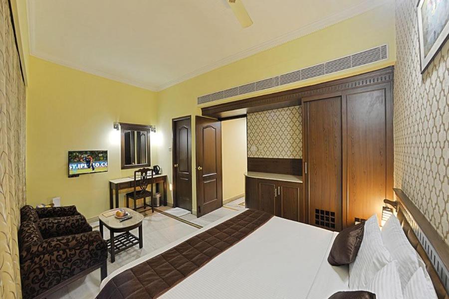 Raj Palace Chennai Eksteriør bilde